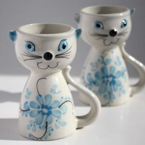 Vintage Pair of Eggcups Hand painted Cats Secla Portugal 1970s